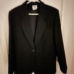 Harrison Kent women’s black blazer Size 8